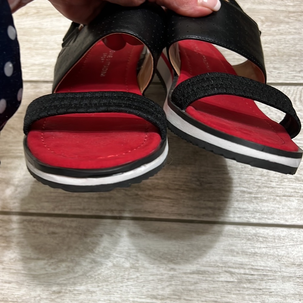 Adrienne Vittadini Sport Red & Black Sandals-8M - Picture 4 of 10